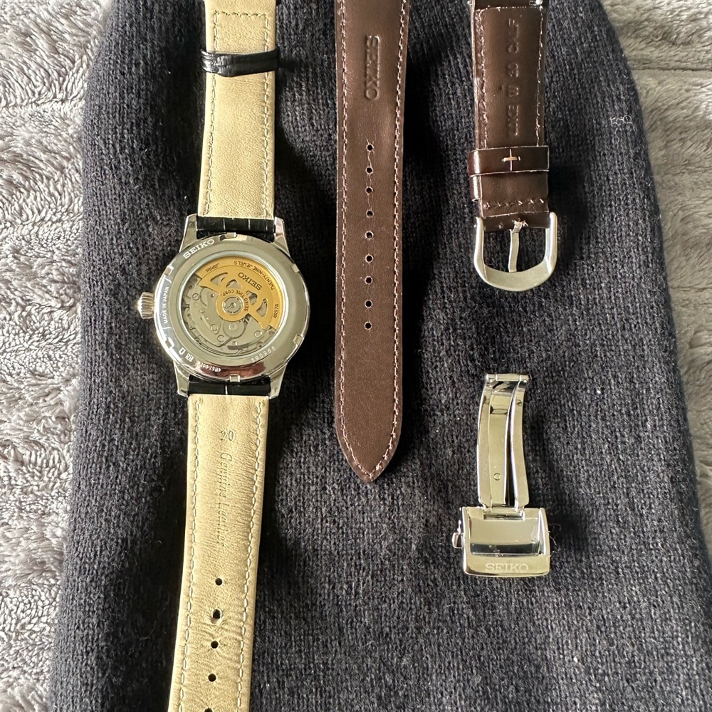 Seiko presage automatic with green dial - Picture 2 of 2